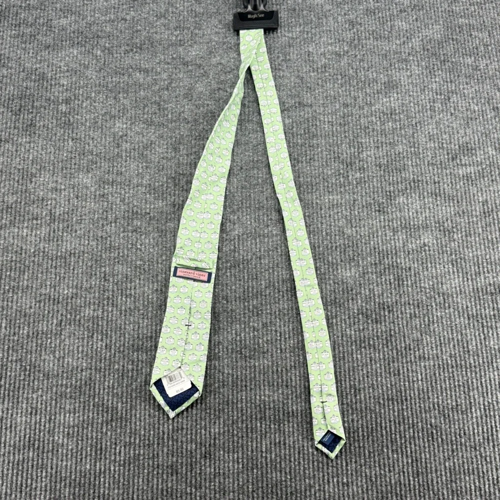 Vineyard Vines Tie Mens OS Green New Marthas Vineyard Road Signs Silk Wasabi